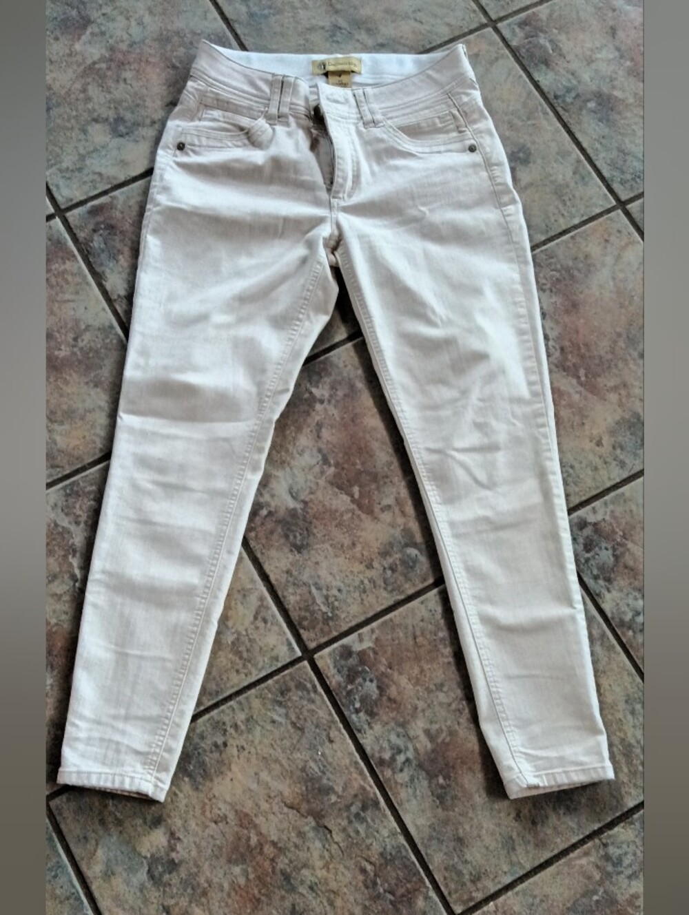 Democracy Cream-White Skinny Jeans